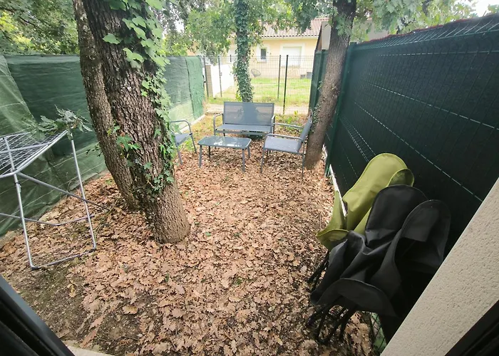 Maisonnette Avec Jardin *