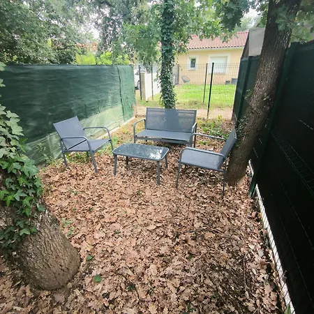 Maisonnette Avec Jardin *