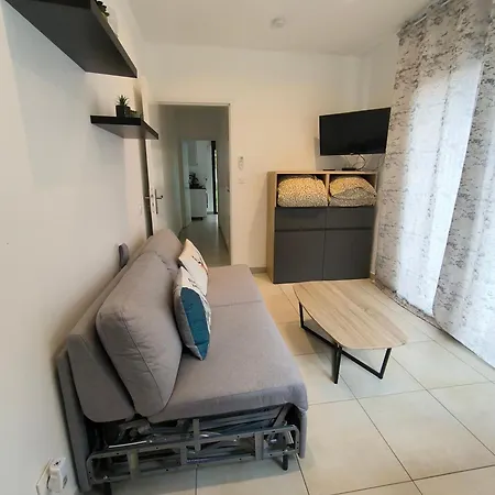 Maisonnette Avec Jardin Сasa de vacaciones Colomiers